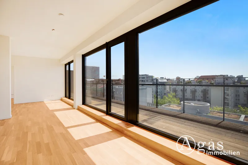 DACHGESCHOSS! Premium 2 Zimmer Wohnung mit ca. 67m², EBK und großem Balkon in Mitte! — photo 1